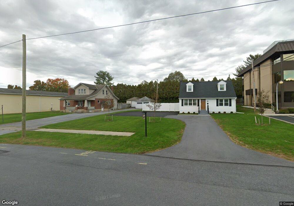 1115 E Chocolate Ave, Hershey, PA 17033 - photo 1