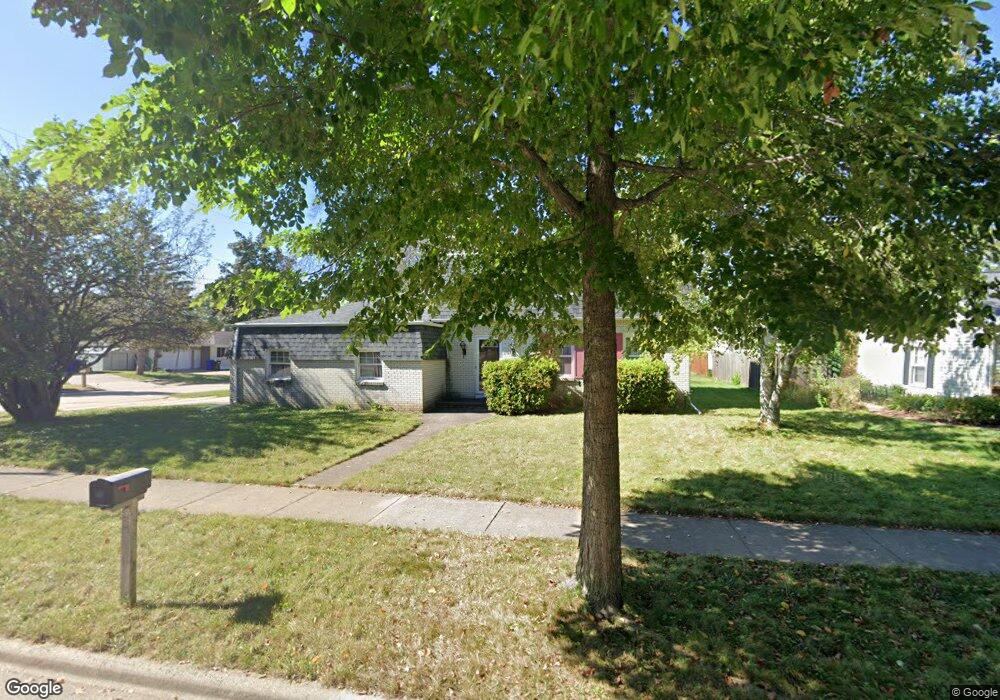 1703 N Edgewood Ave, Appleton, WI 54914 - photo 1