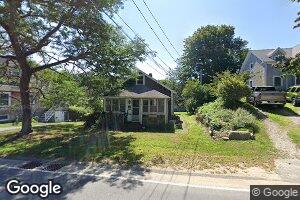 21 Quissett Ave, Woods Hole, MA 02543