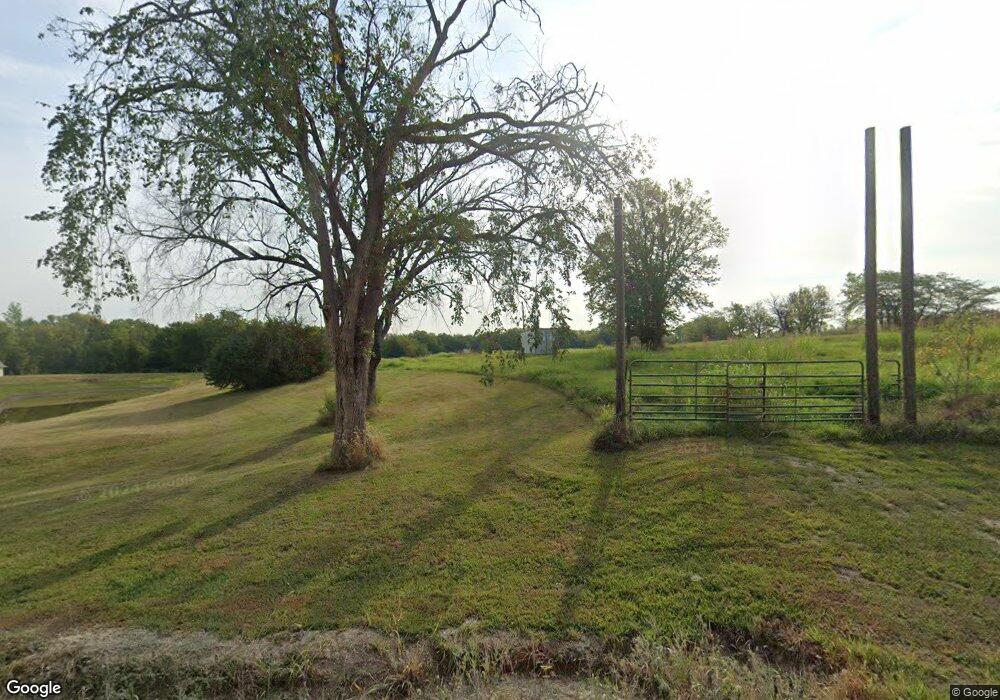 1526 NW West Union Rd, Topeka, KS 66615 - photo 1