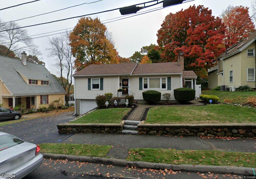 8 Nichols St, Wakefield, MA 01880 - photo 1