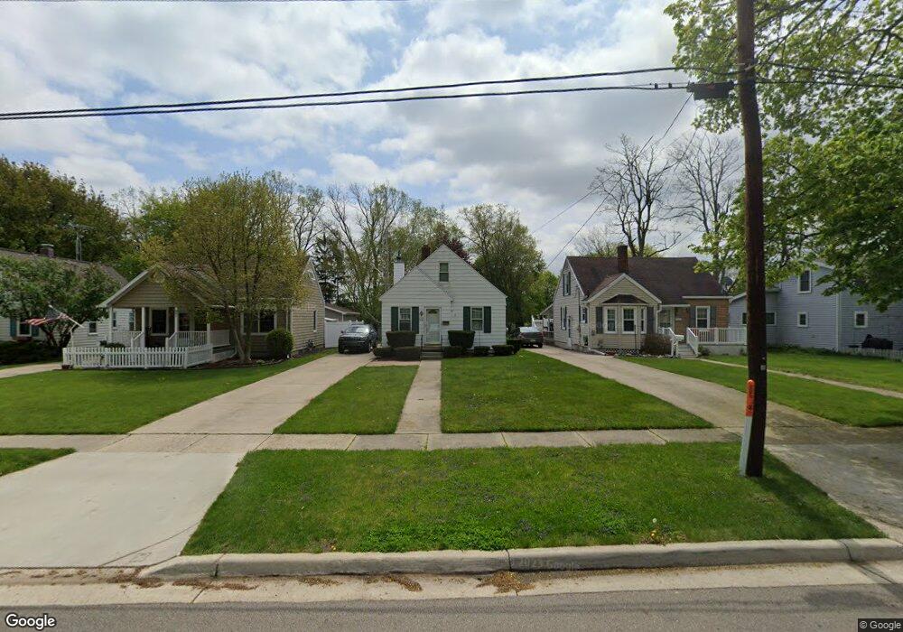 933 Vine St, Adrian, MI 49221 - photo 1