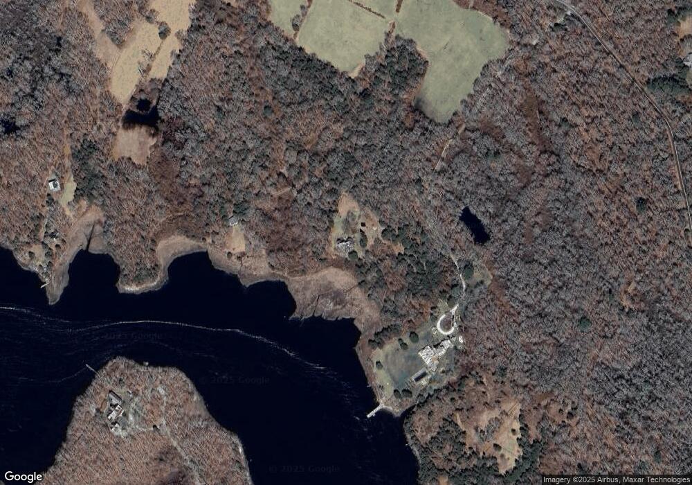 576 Potomska Rd, Dartmouth, MA 02748 - photo 1