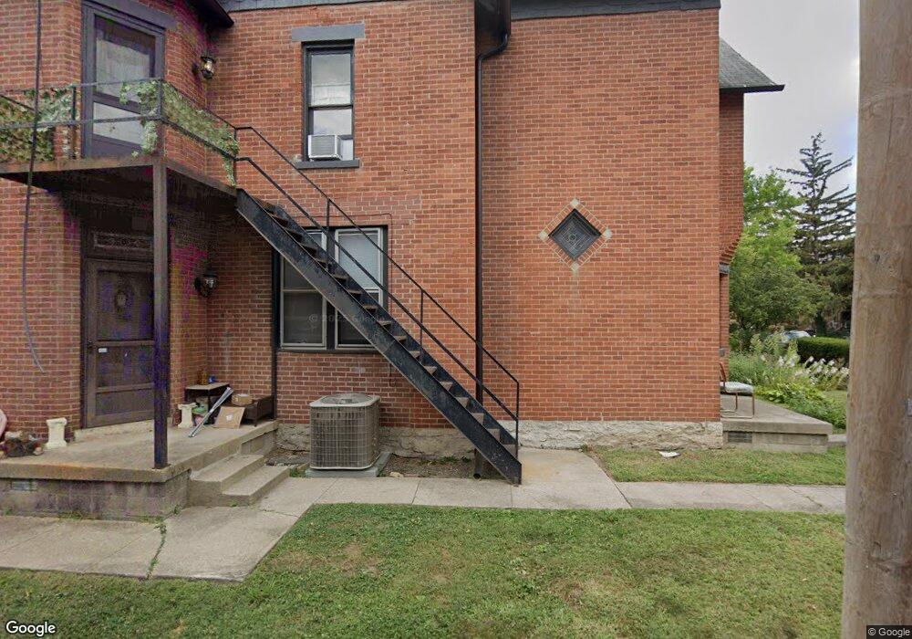 217 W Hubbard Ave unit 4, Columbus, OH 43215 - photo 1