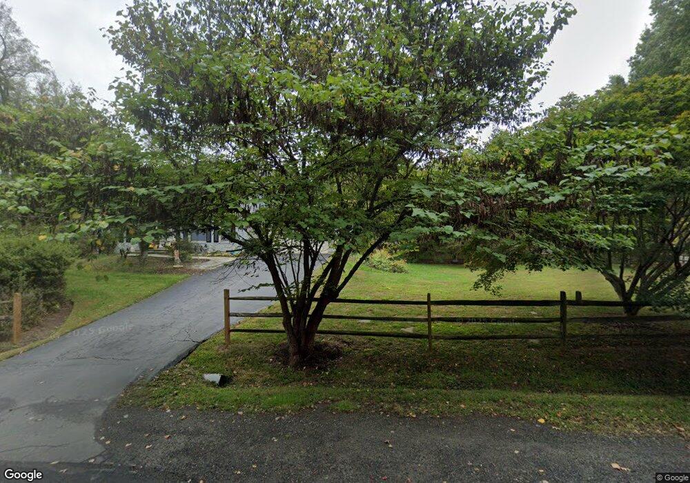 12215 Folkstone Dr, Herndon, VA 20171 - photo 1