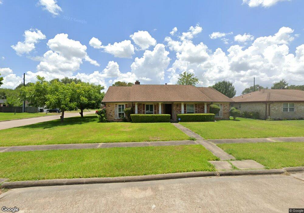 8330 Gulfwood Ln, Houston, TX 77075 - photo 1