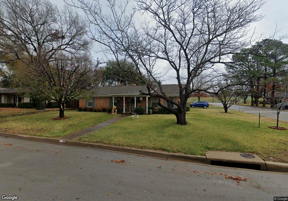 1116 Livingston Dr, Hurst, TX 76053 - photo 1