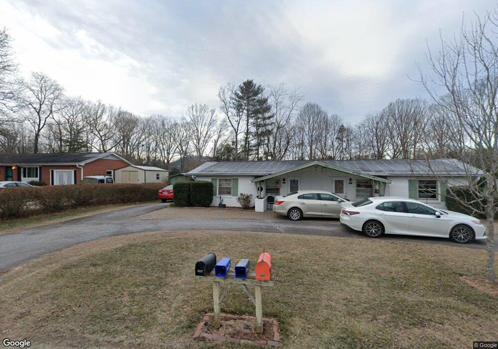 153 Wynnbrook Dr, Hendersonville, NC 28792 - photo 1