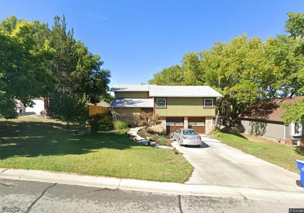 7008 Hallet St, Shawnee, KS 66216 - photo 1