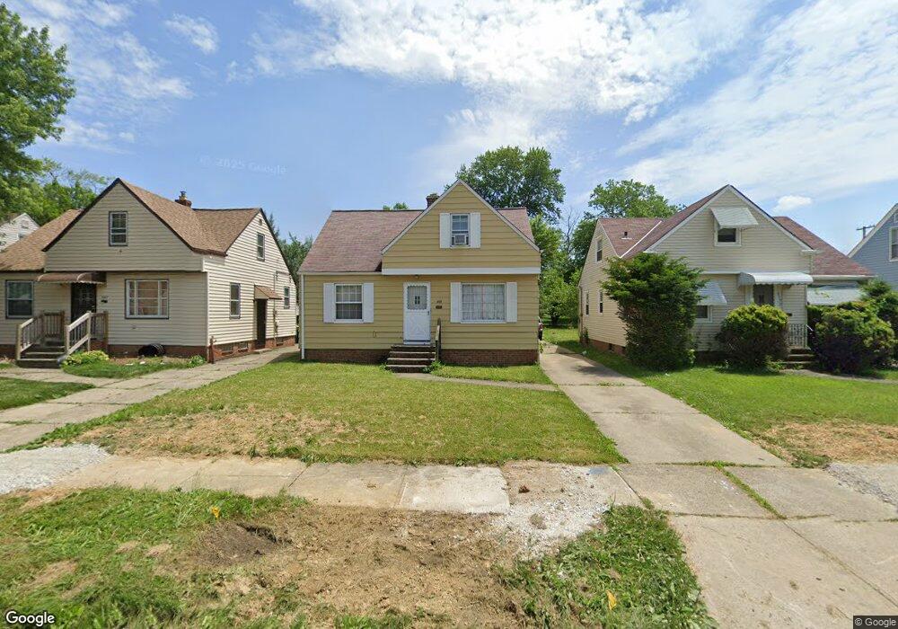 5151 Thomas St, Maple Heights, OH 44137 - photo 1