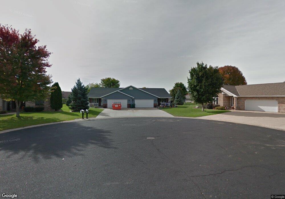 1741 W Greenlawn Ln, Appleton, WI 54914 - photo 1