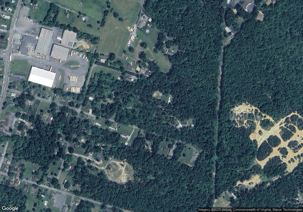 923 Sumac Ave, Waynesboro, VA 22980 - photo 1