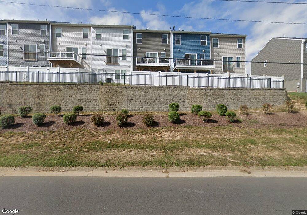 18247 Summit Pointe Dr, Triangle, VA 22172 - photo 1