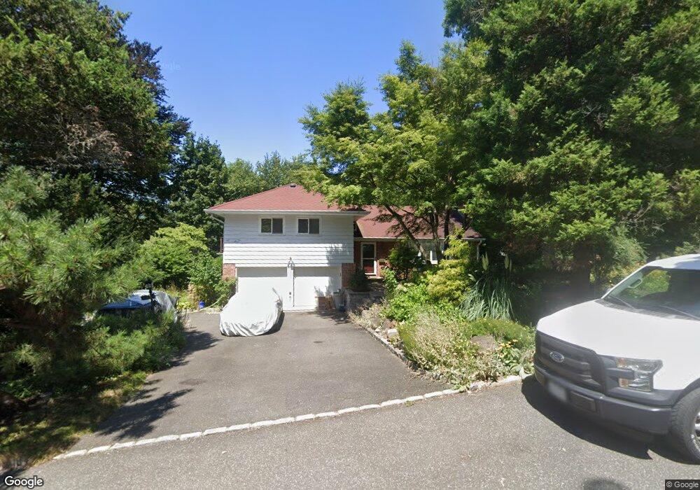 4 Soundview Rd, Glen Cove, NY 11542 - photo 1