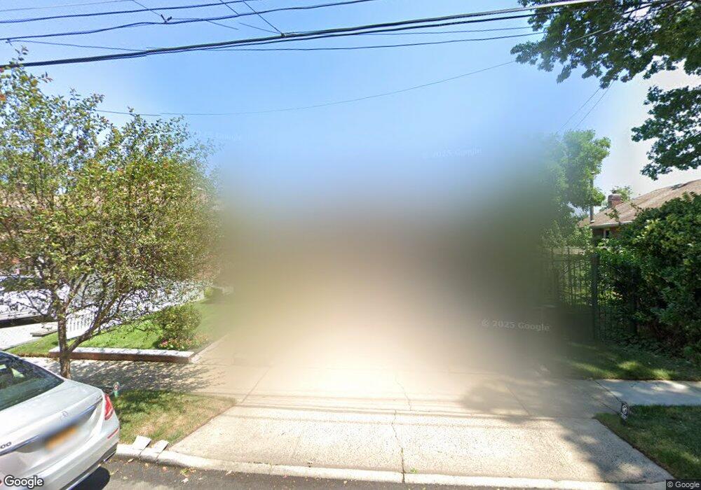 325 149th St, Whitestone, NY 11357 - photo 1