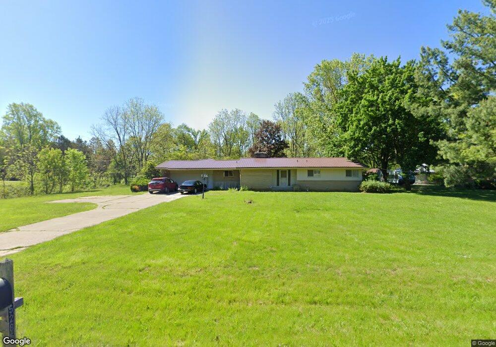 5285 Briarcrest Dr, Flint, MI 48532 - photo 1