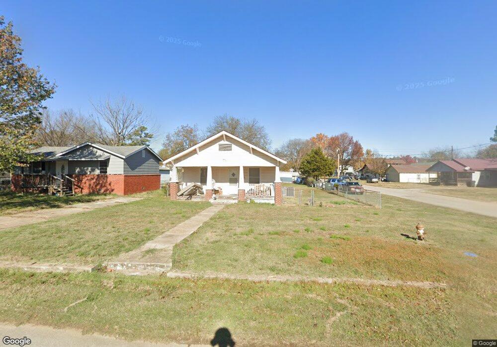 902 W Ragan St, Henryetta, OK 74437 - photo 1