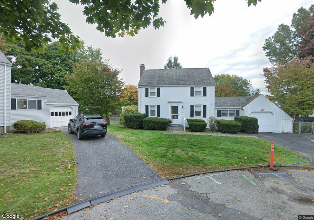 18 Trinity Cir, Waltham, MA 02453 - photo 1