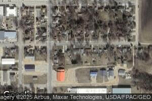 319 E Sharon St, Le Center, MN 56057