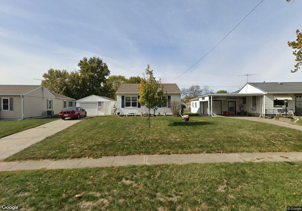 315 E 21st St S, Newton, IA 50208 - photo 1