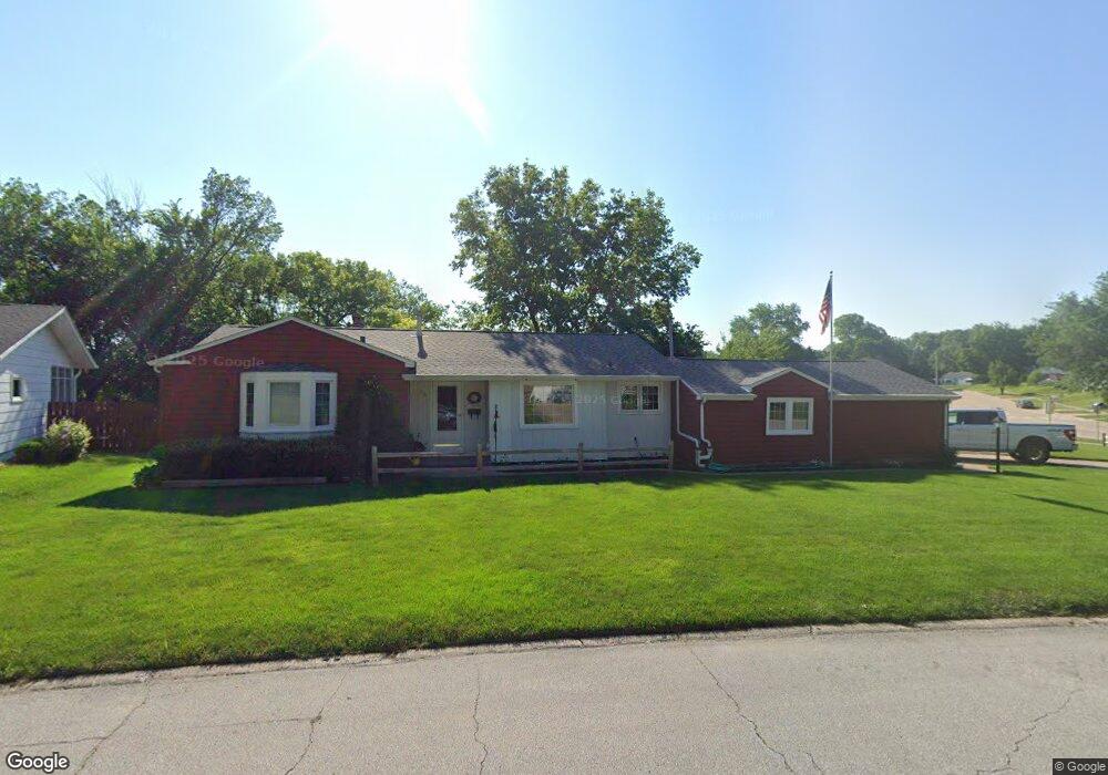 1544 Broadview Dr, Bettendorf, IA 52722 - photo 1