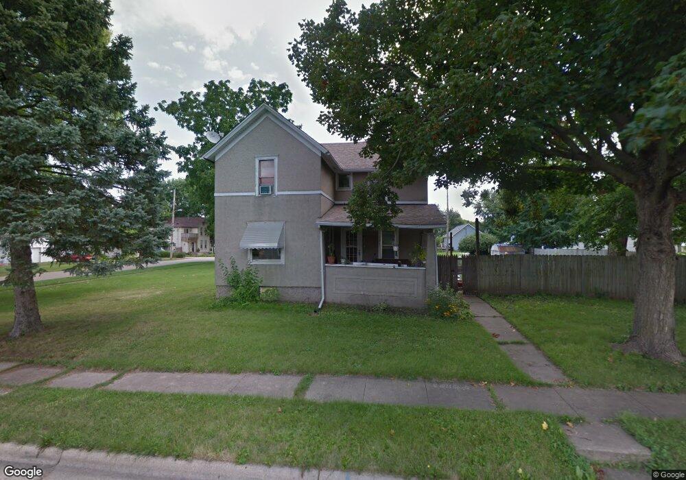 321 N Randolph St, Princeton, IL 61356 - photo 1