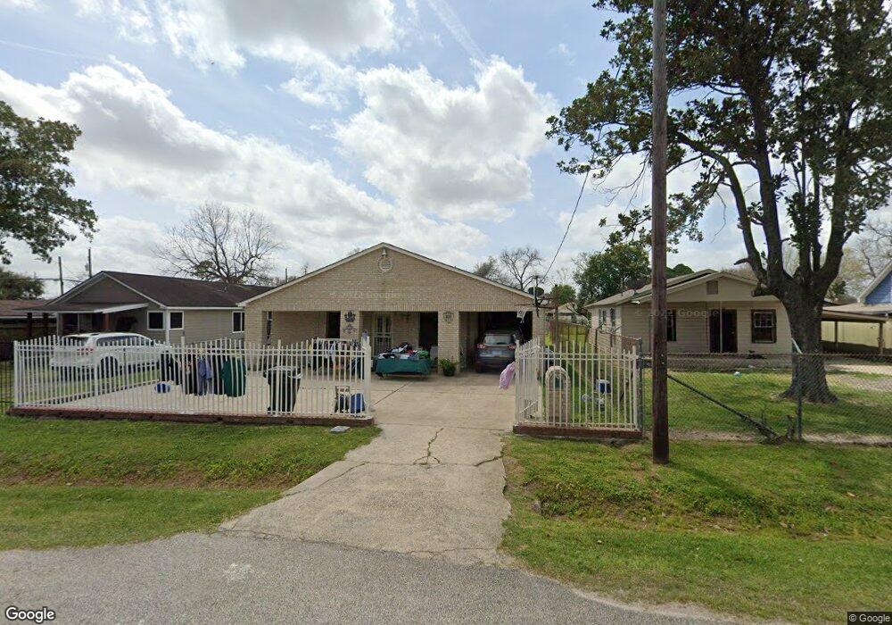 4506 Engleford St, Houston, TX 77026 - photo 1