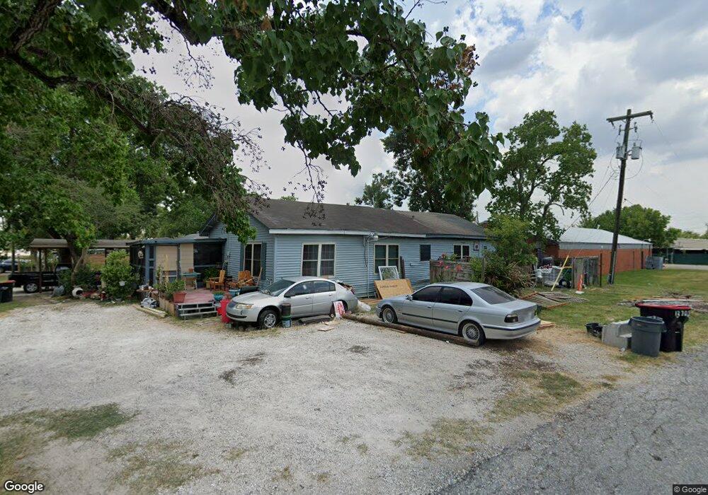 13702 Eagle Pass St, Houston, TX 77015 - photo 1