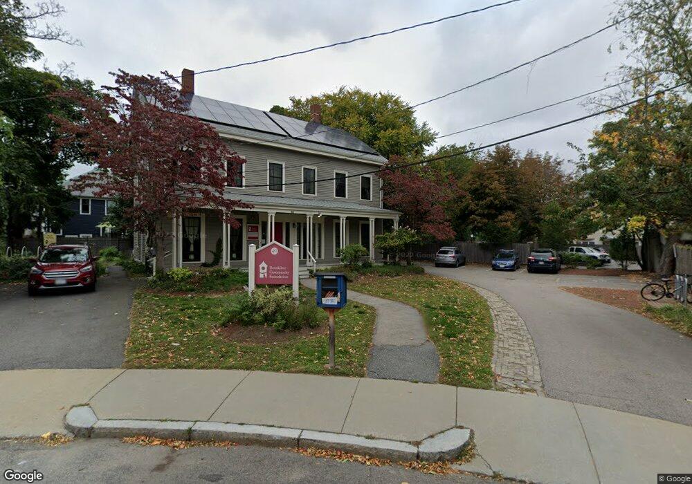 43 Linden St unit 2, Brookline, MA 02445 - photo 1