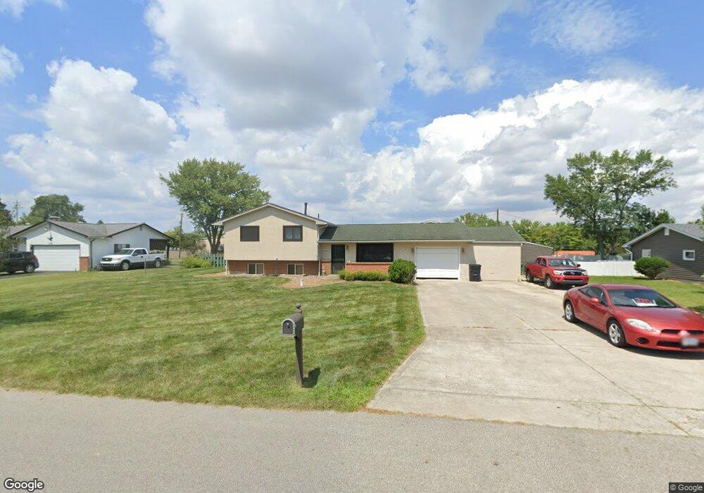 3546 Maple Shade Ct, Columbus, OH 43228 - photo 1