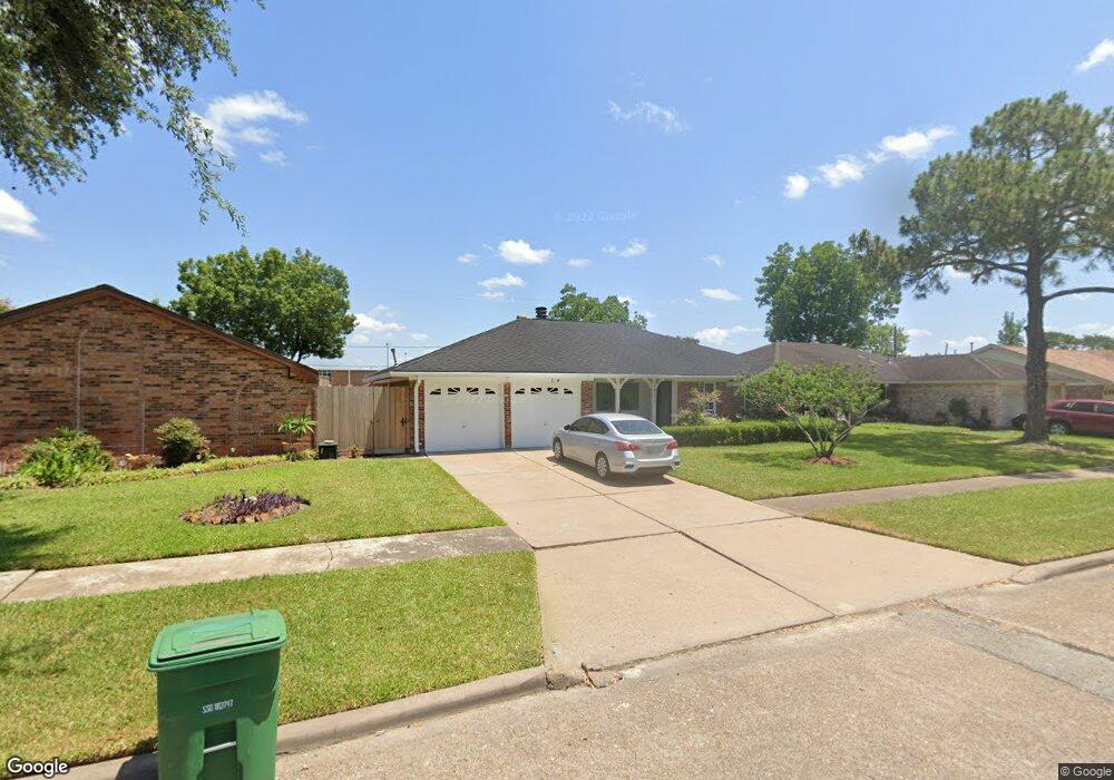 10111 Kirkdale Dr, Houston, TX 77089 - photo 1