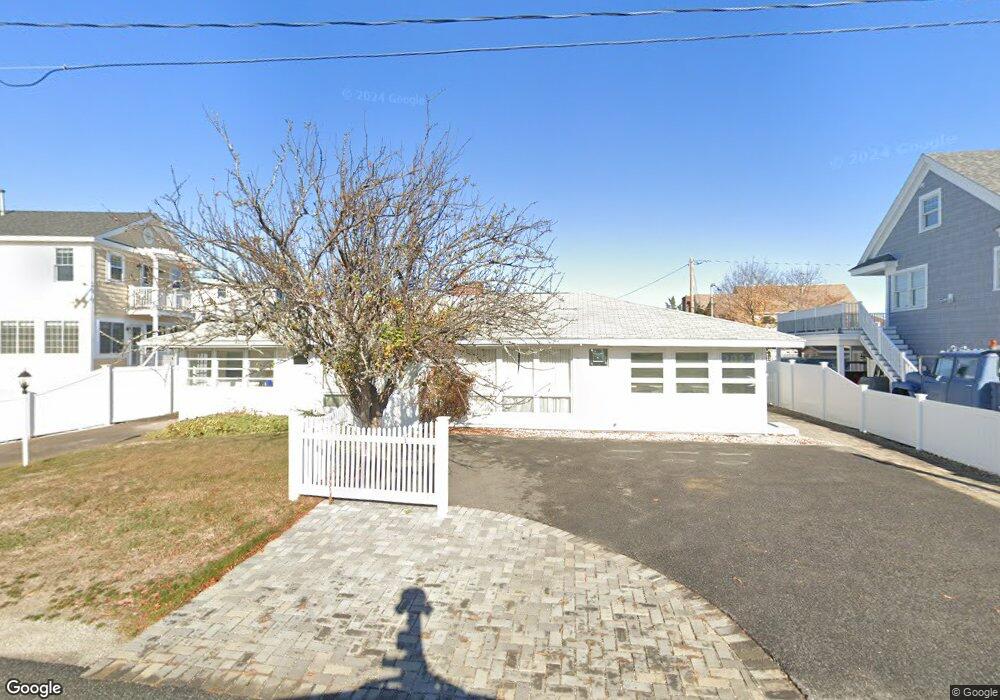 3 Dracut St, Seabrook, NH 03874 - photo 1