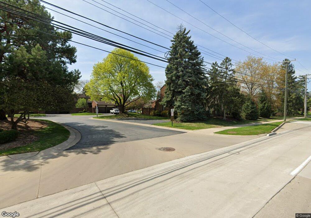 1227A Kirts Blvd unit 2, APT 7, Troy, MI 48084 - photo 1