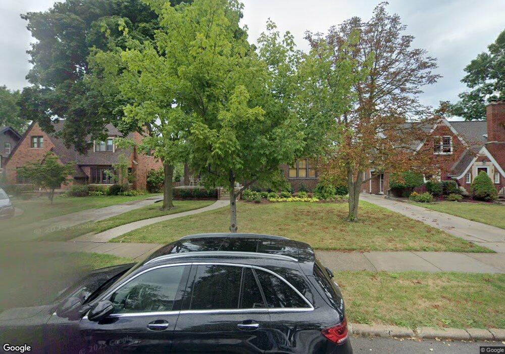 822 Barrington Rd, Grosse Pointe Park, MI 48230 - photo 1