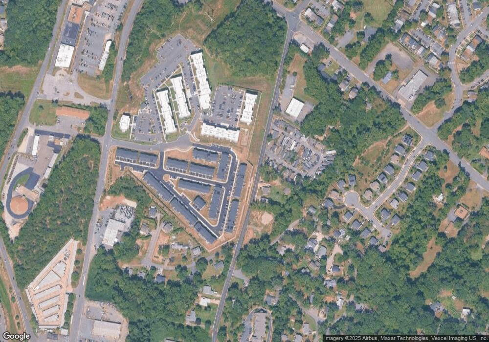 18223 Summit Pointe Dr, Triangle, VA 22172 - photo 1