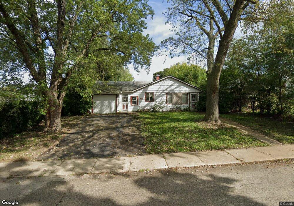 1904 Cherokee Rd, Carpentersville, IL 60110 - photo 1