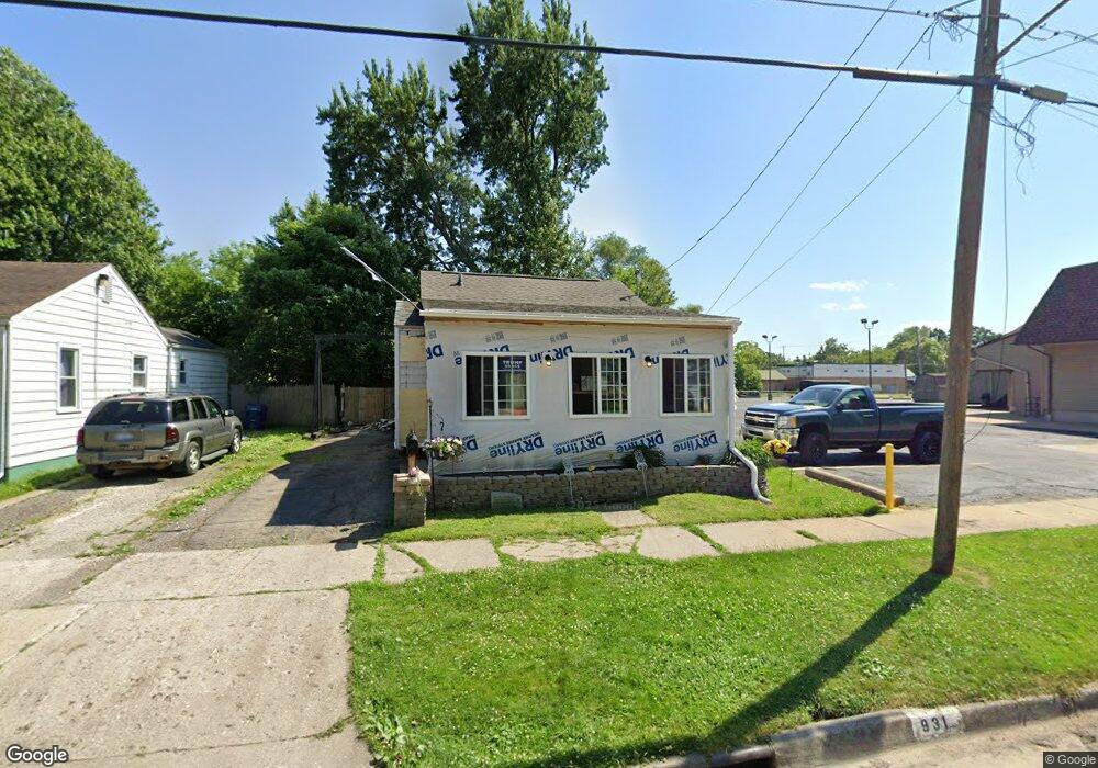 931 Leland St, Flint, MI 48507 - photo 1