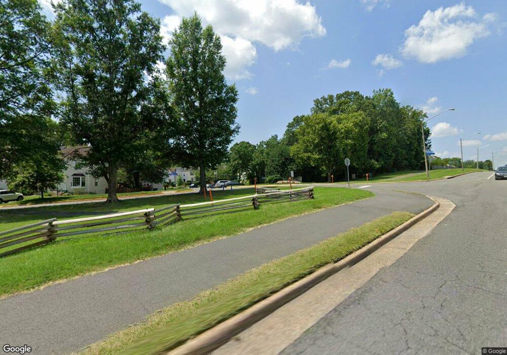 13897 Laura Ratcliff Ct, Centreville, VA 20121 - photo 1