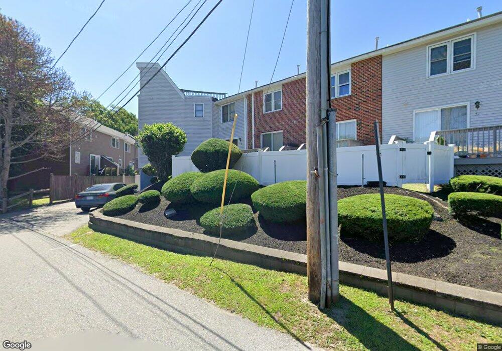 Angle Hollow Condominiums unit 39, Lowell, MA 01851 - photo 1