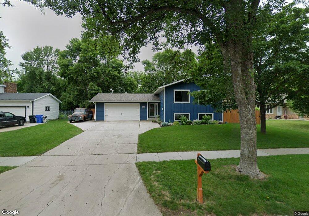 3302 Par St N, Fargo, ND 58102 - photo 1