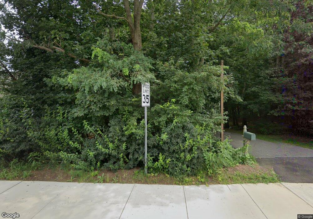 921 Edgell Rd, Framingham, MA 01701 - photo 1