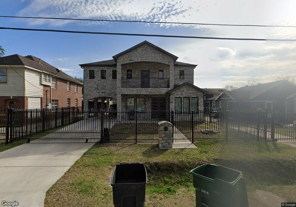 1104 Melbourne St, Houston, TX 77022 - photo 1