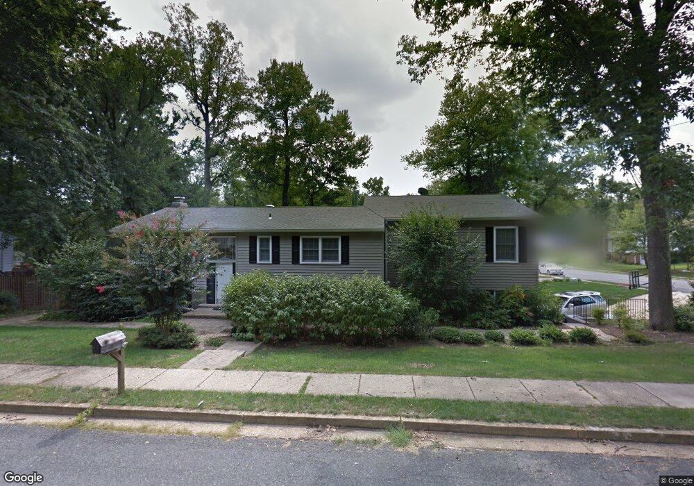 900 Shady Dr SE, Vienna, VA 22180 - photo 1