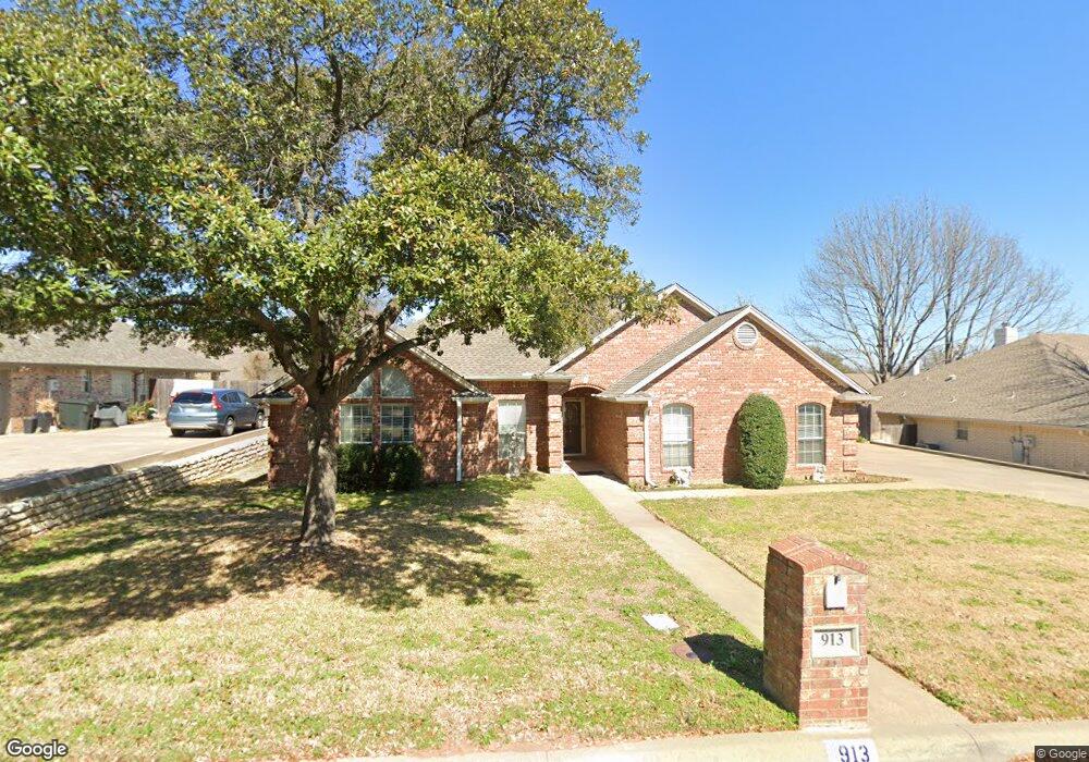 913 Jonathan Ct, Weatherford, TX 76086 - photo 1