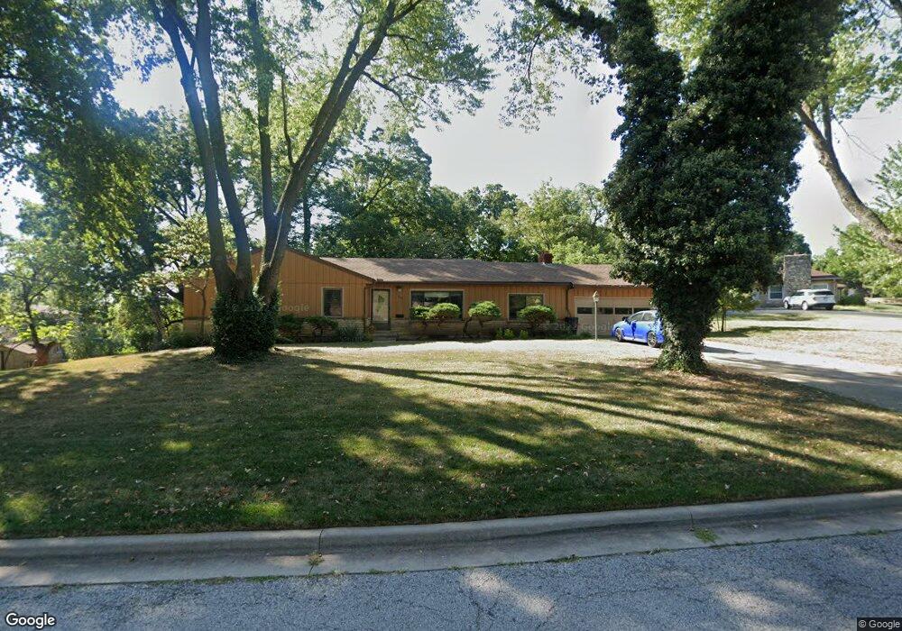 6306 Robinhood Ln, Shawnee, KS 66203 - photo 1