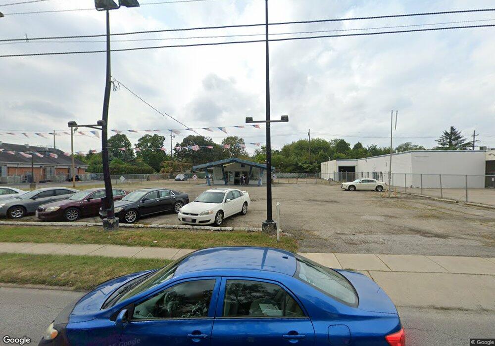 677 S Hamilton Rd, Columbus, OH 43213 - photo 1