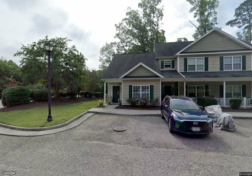 200 Patriots Village Ct unit 200, West Point, VA 23181 - photo 1