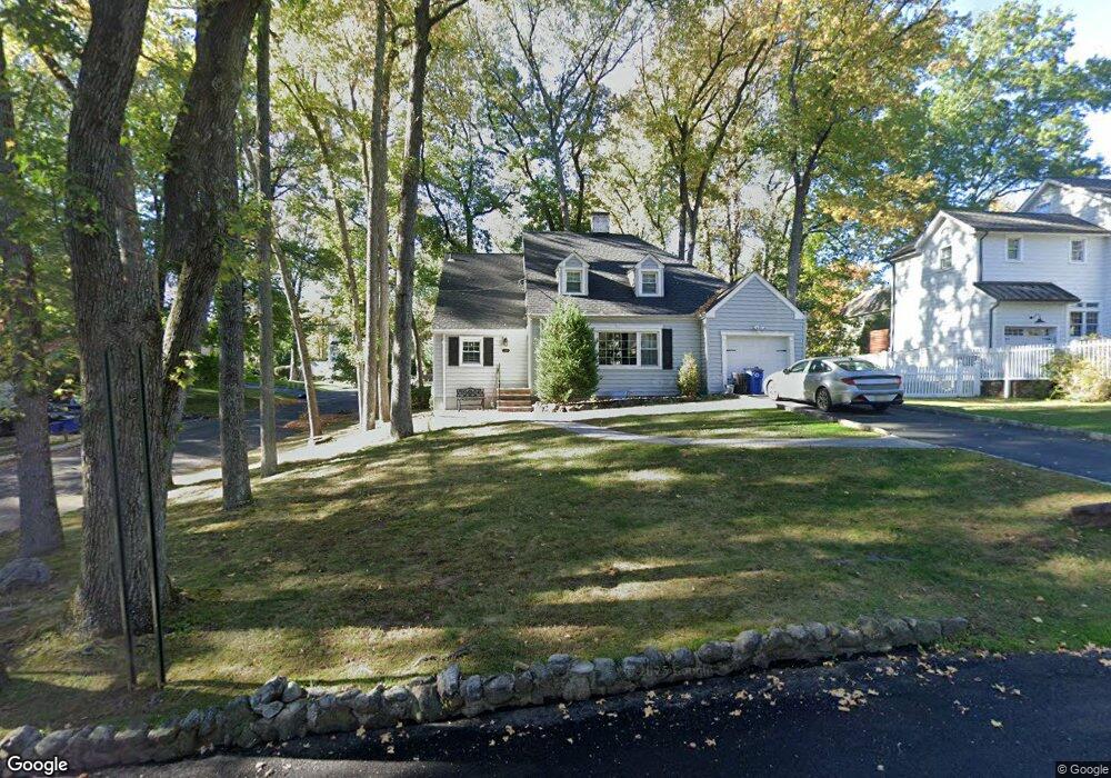 2389 Longfellow Ave, Scotch Plains, NJ 07076 - photo 1