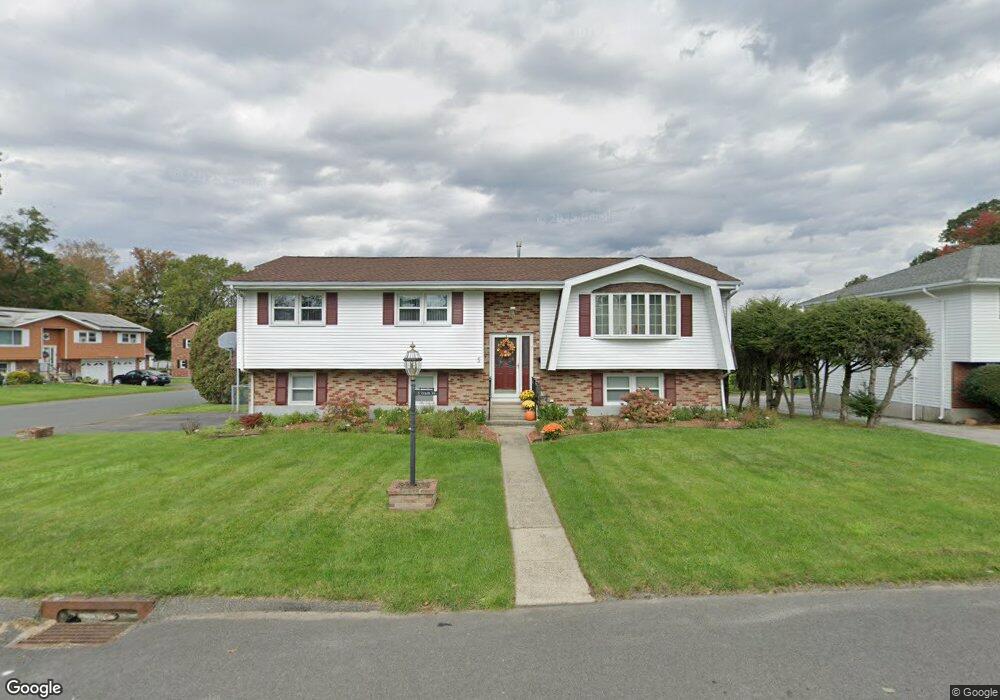 5 Coach Dr, Waterbury, CT 06708 - photo 1