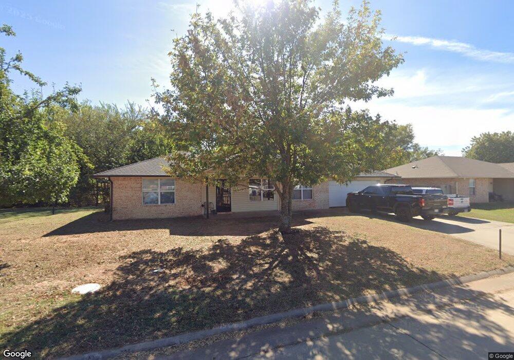 1003 Aspen Dr, Shawnee, OK 74804 - photo 1